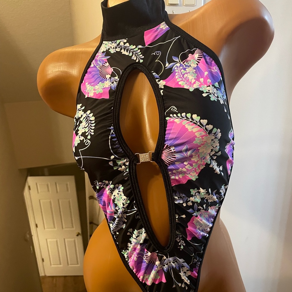 Exotic dancewear